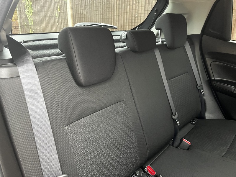 Suzuki Swift Dualjet Attitude - U280