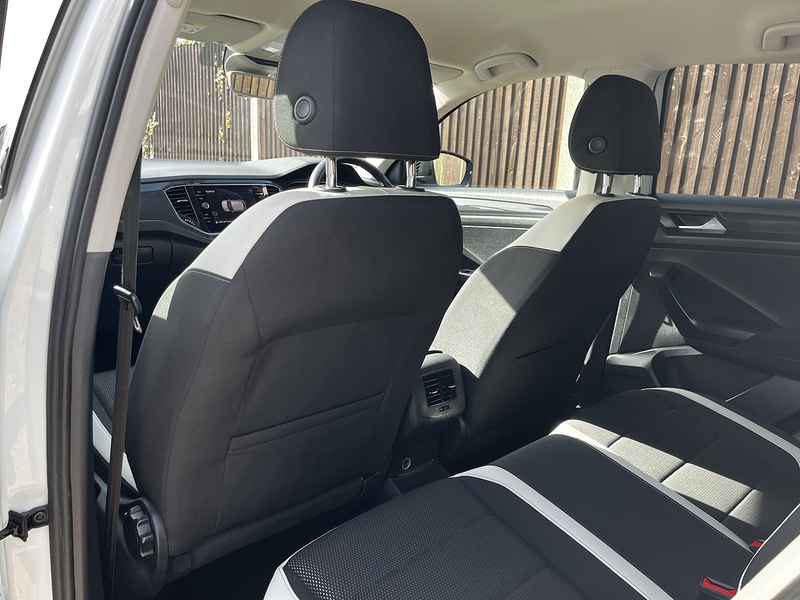 Volkswagen T-Roc TSI EVO SEL - U282