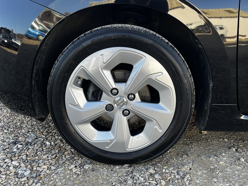 Suzuki Swift MHEV Motion - U294