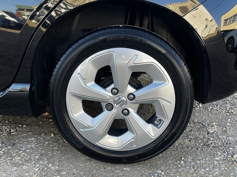 Suzuki Swift MHEV Motion - U294