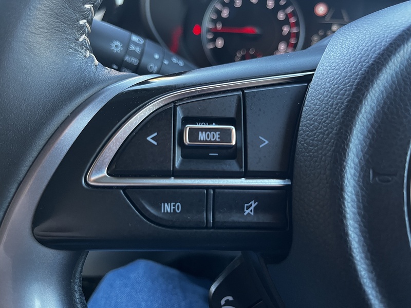 Suzuki Swift MHEV Motion - U294