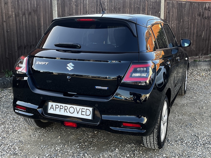 Suzuki Swift MHEV Motion - U294
