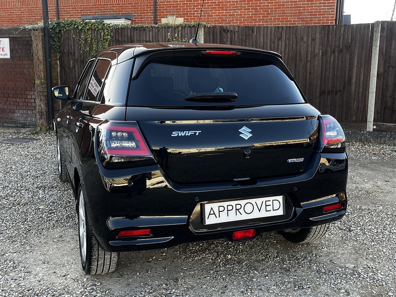 Suzuki Swift MHEV Motion - U294
