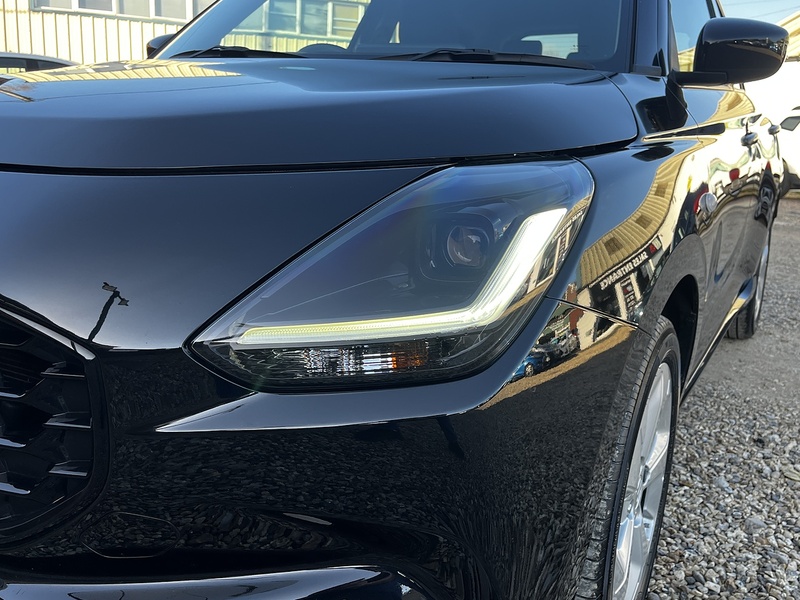 Suzuki Swift MHEV Motion - U294