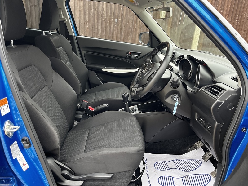 Suzuki Swift Dualjet MHEV SZ-L - U295