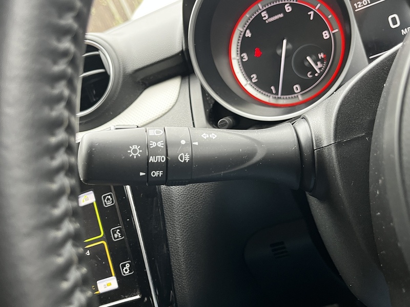 Suzuki Swift Dualjet MHEV SZ-L - U295