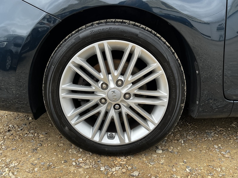 Kia Carens CRDi 3 - U297