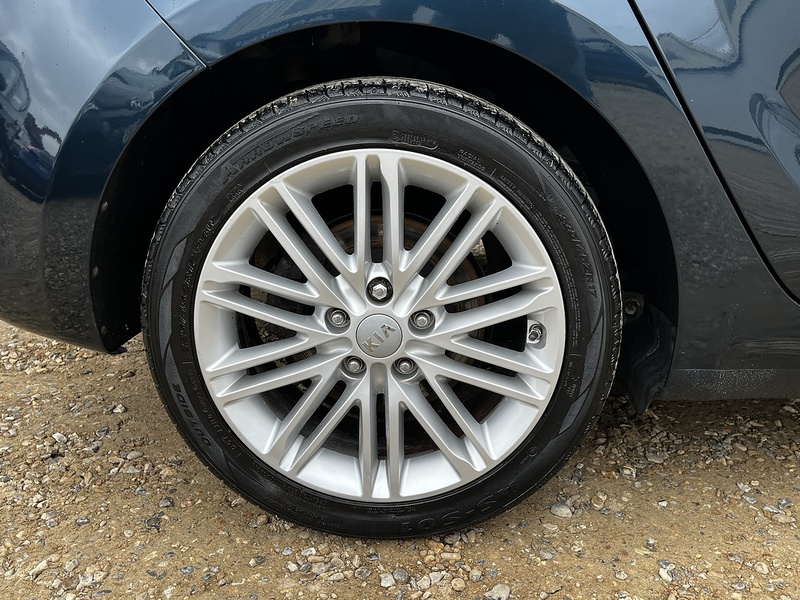 Kia Carens CRDi 3 - U297