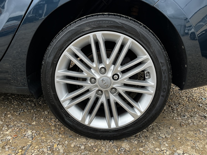 Kia Carens CRDi 3 - U297