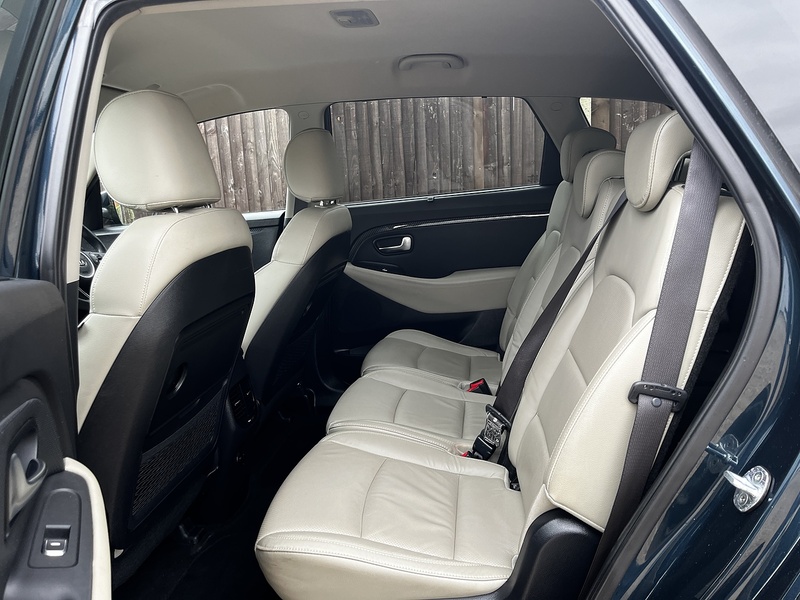 Kia Carens CRDi 3 - U297