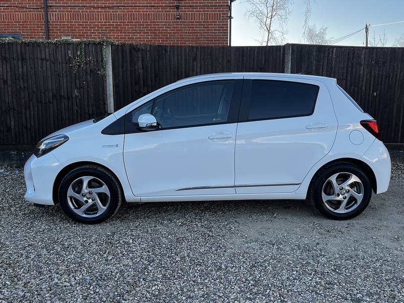 Toyota Yaris VVT-h Icon - U298