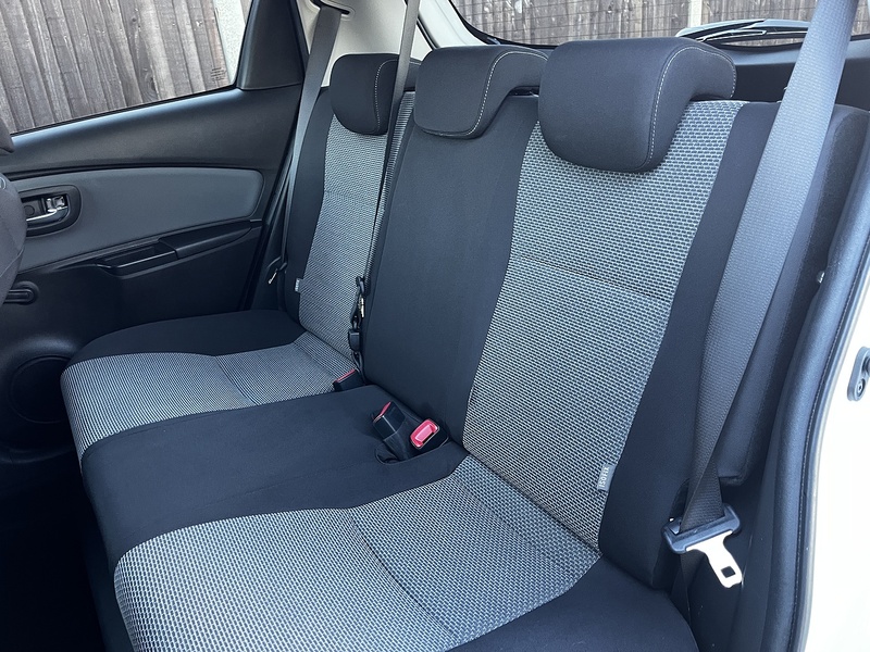 Toyota Yaris VVT-h Icon - U298