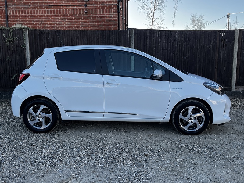 Toyota Yaris VVT-h Icon - U298