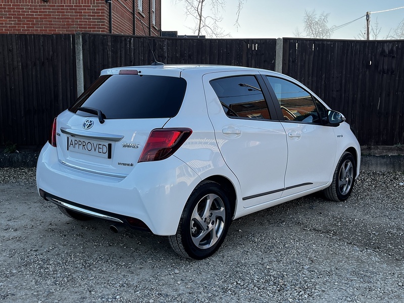 Toyota Yaris VVT-h Icon - U298