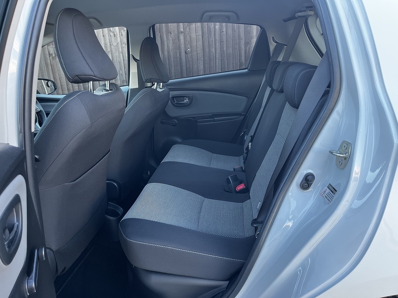 Toyota Yaris VVT-h Icon - U298