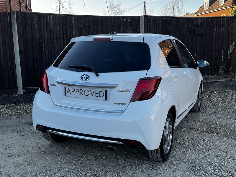 Toyota Yaris VVT-h Icon - U298