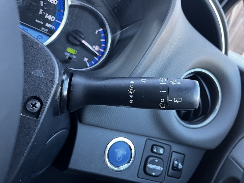 Toyota Yaris VVT-h Icon - U298