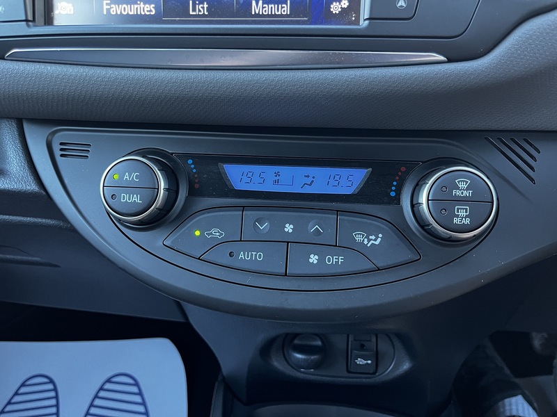 Toyota Yaris VVT-h Icon - U298