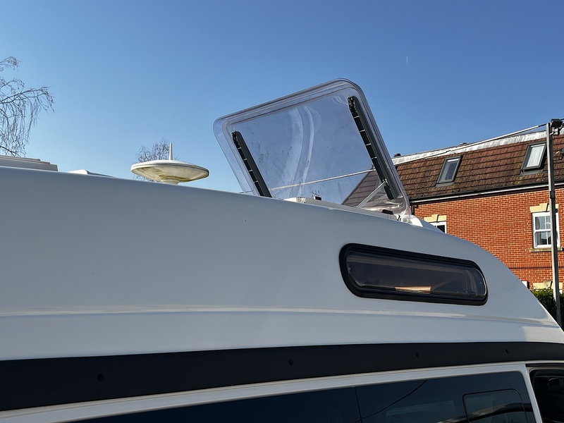 Volkswagen Transporter AUTOSLEEPER TOPAZ LE TDI T32 - U302