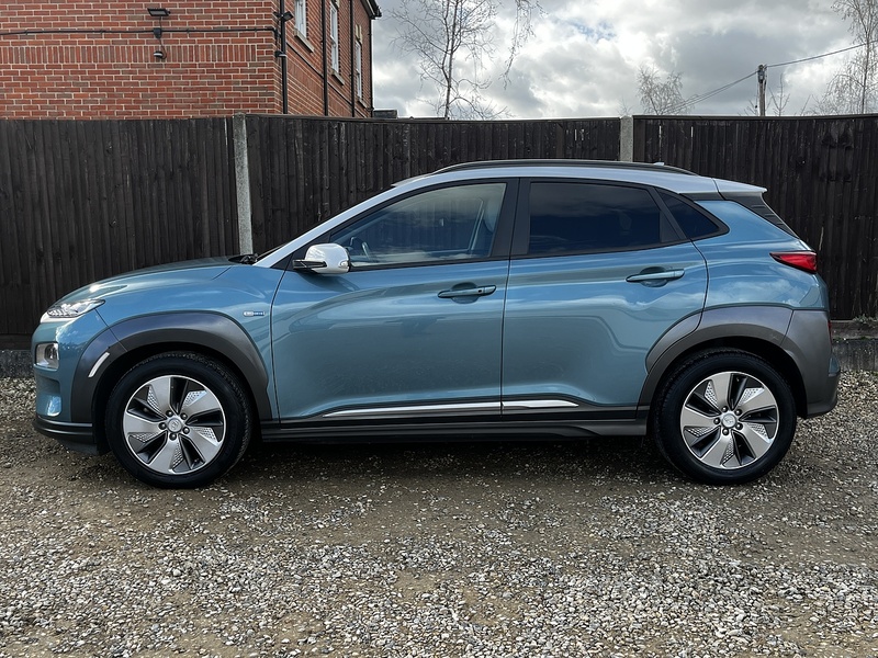 Hyundai KONA Premium SE - U306
