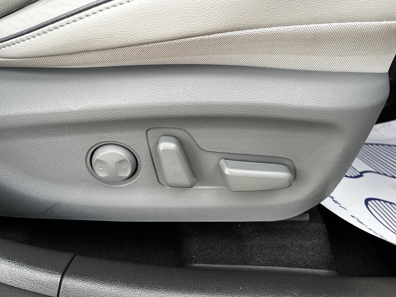 Hyundai KONA Premium SE - U306