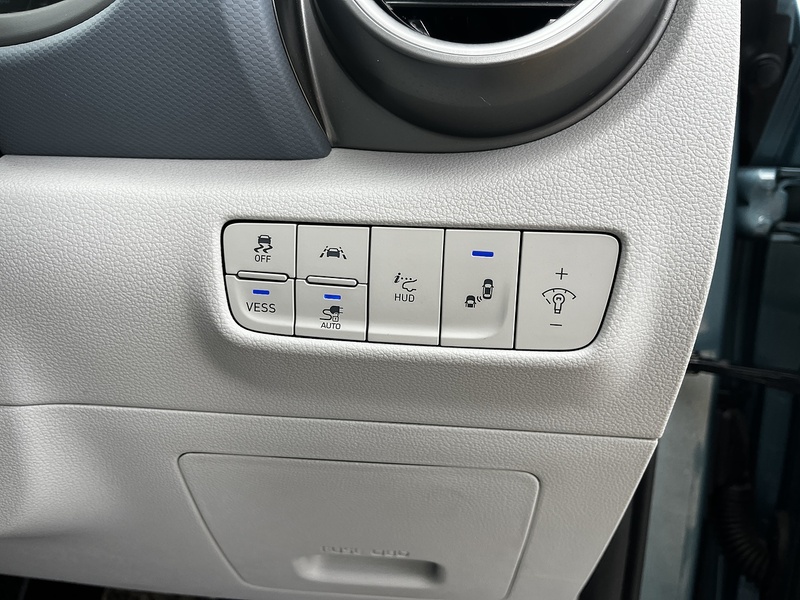 Hyundai KONA Premium SE - U306