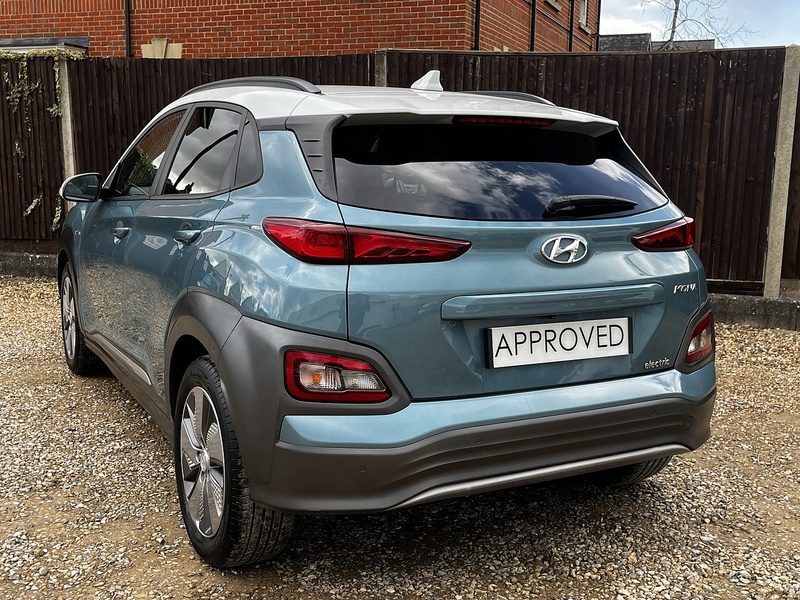 Hyundai KONA Premium SE - U306