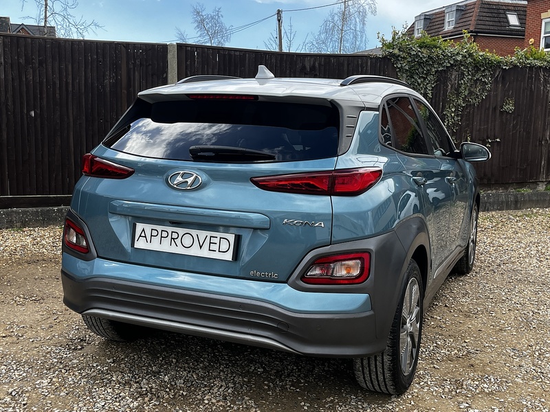Hyundai KONA Premium SE - U306
