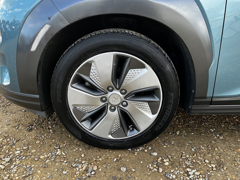 Hyundai KONA Premium SE - U306