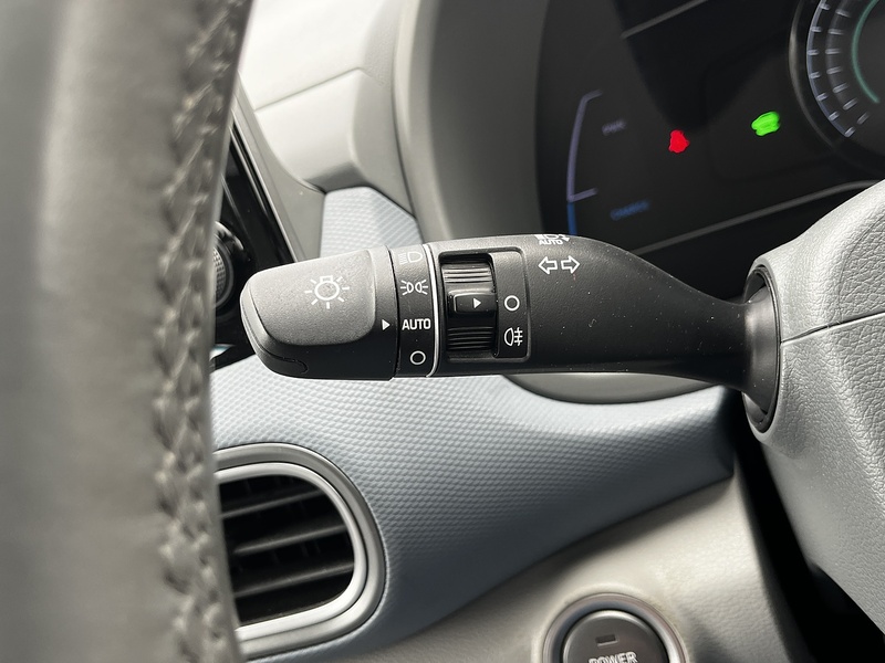 Hyundai KONA Premium SE - U306