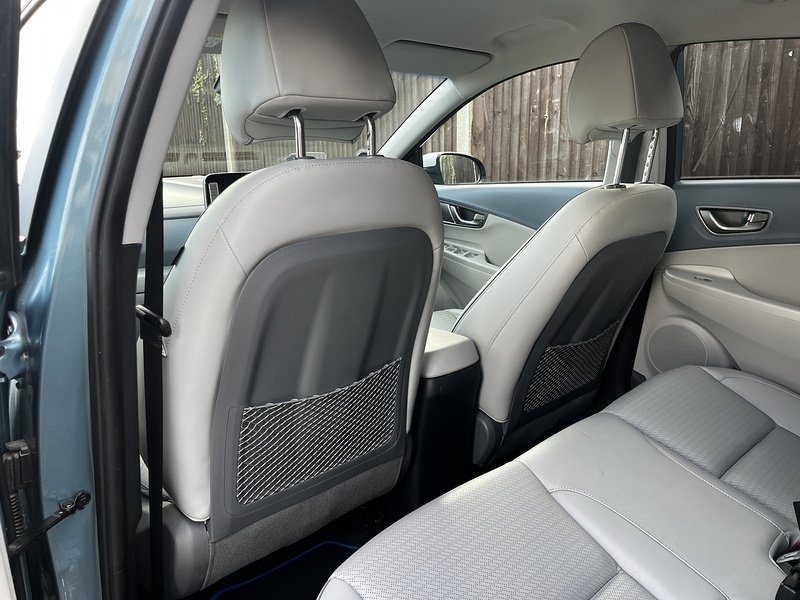 Hyundai KONA Premium SE - U306