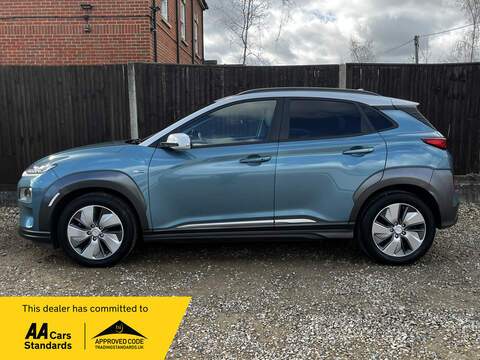 Hyundai KONA 64kWh 2 SUV 5dr Electric Auto (201 bhp)