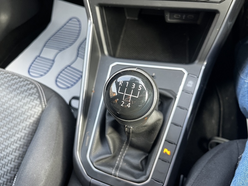Volkswagen Polo TSI R-Line - U316