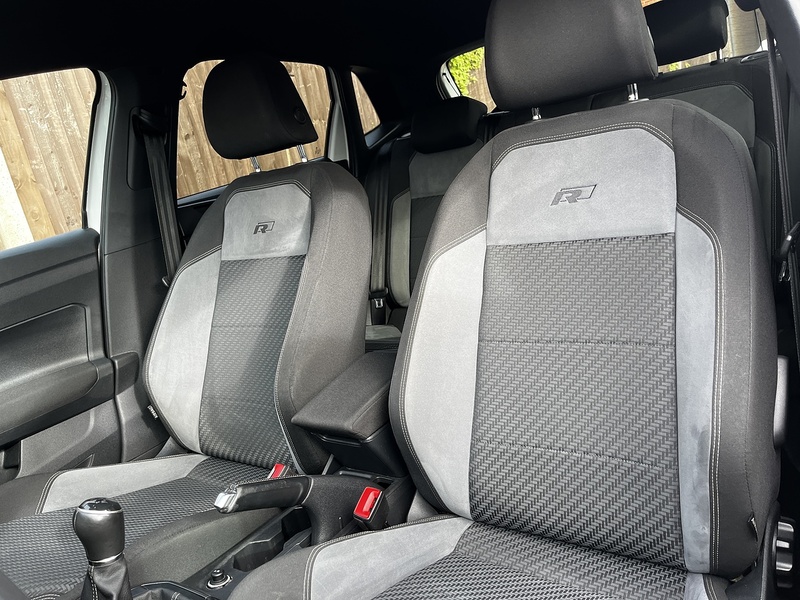 Volkswagen Polo TSI R-Line - U316