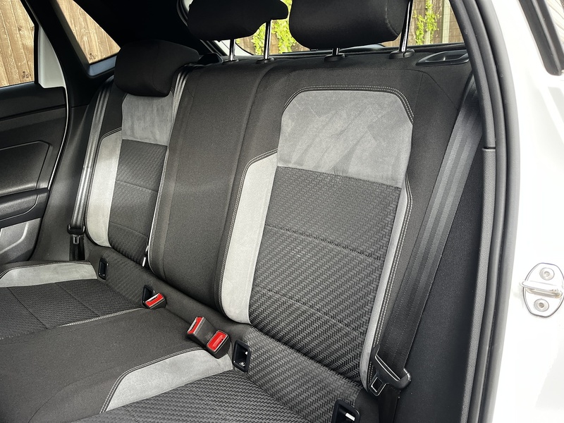 Volkswagen Polo TSI R-Line - U316