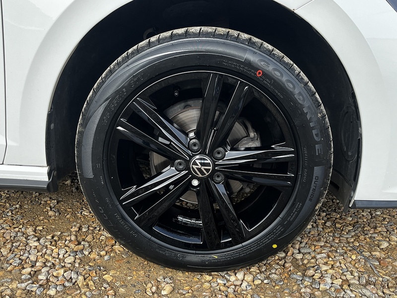 Volkswagen Polo TSI R-Line - U316