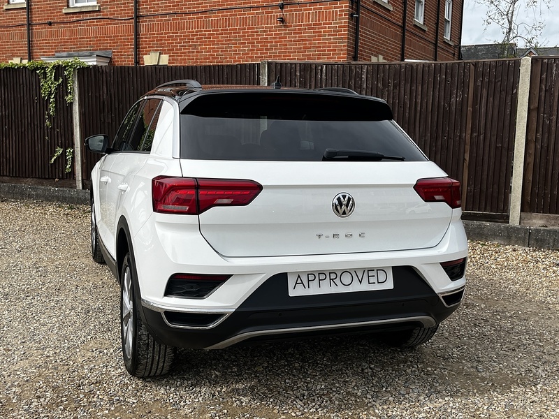 Volkswagen T-Roc TSI Design - U319