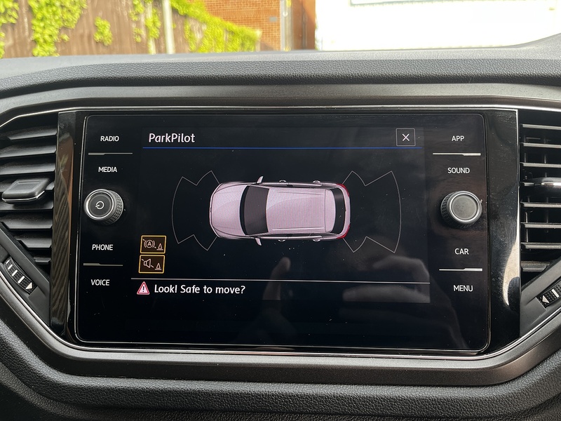 Volkswagen T-Roc TSI Design - U319