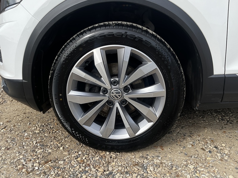 Volkswagen T-Roc TSI Design - U319