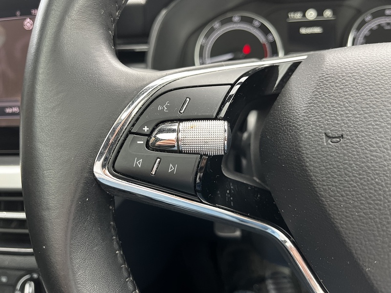 Skoda Kamiq TSI SE - U320