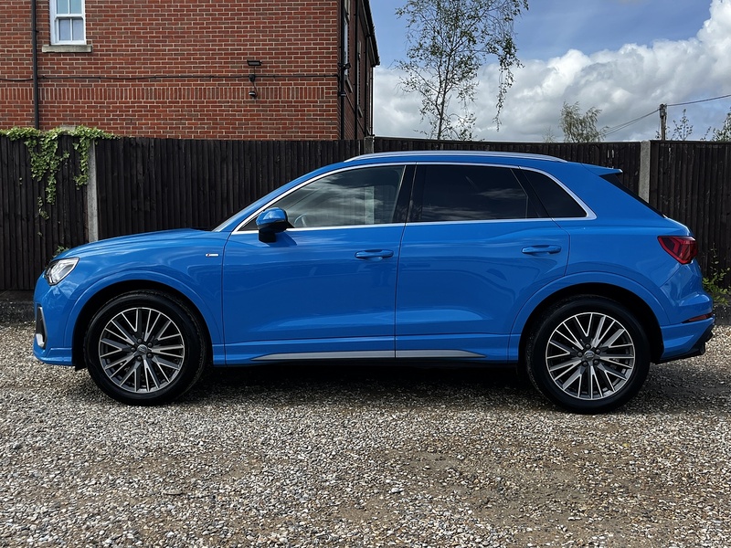 Audi Q3 TFSI CoD S line - U321