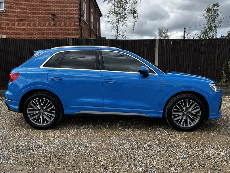 Audi Q3 TFSI CoD S line - U321