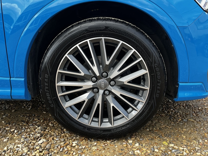 Audi Q3 TFSI CoD S line - U321