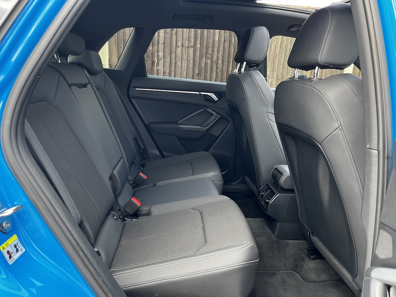 Audi Q3 TFSI CoD S line - U321