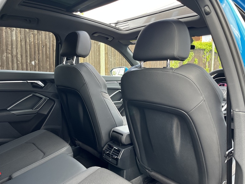Audi Q3 TFSI CoD S line - U321