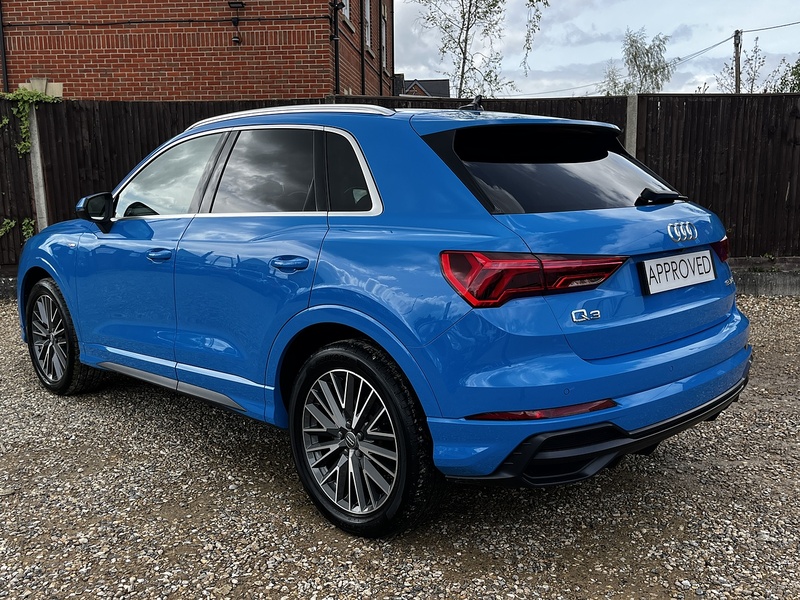 Audi Q3 TFSI CoD S line - U321