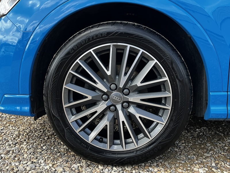 Audi Q3 TFSI CoD S line - U321