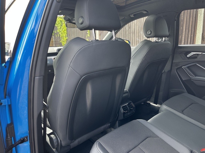 Audi Q3 TFSI CoD S line - U321