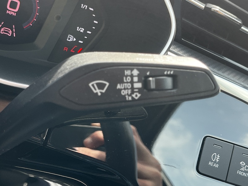 Audi Q3 TFSI CoD S line - U321