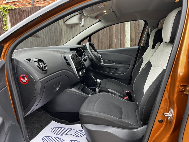 Renault Captur TCe ENERGY Iconic - U322